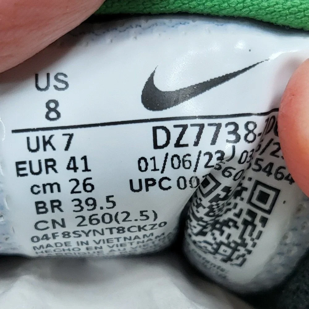 Nike Air Max SYSTM Mens 8 Oregon Ducks Yellow Green Excellent DZ7738-700
